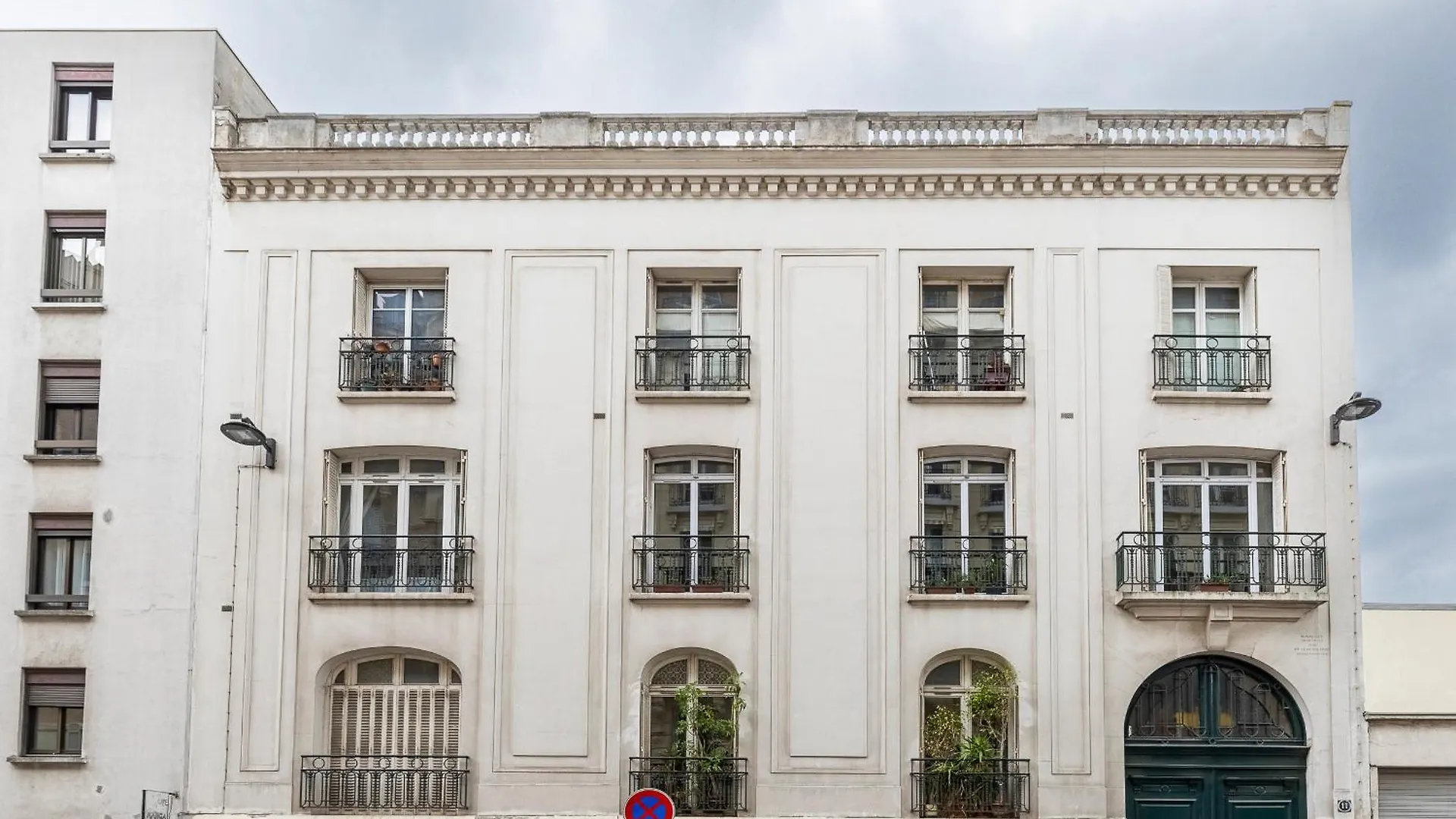 Apartment Charmant Studio Pere Lachaise Paris France